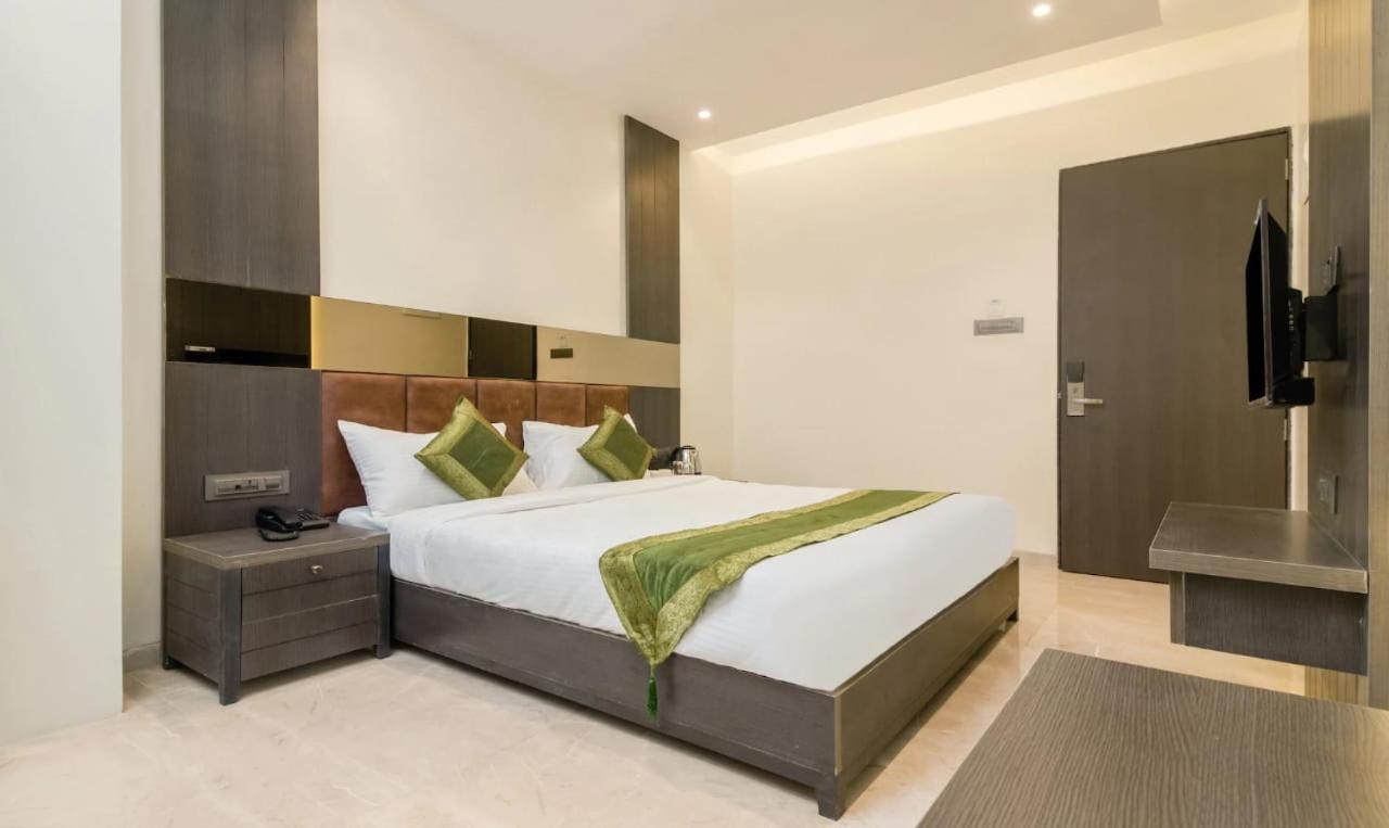 Hotel Oyster Suite Andheri West مومباي المظهر الخارجي الصورة