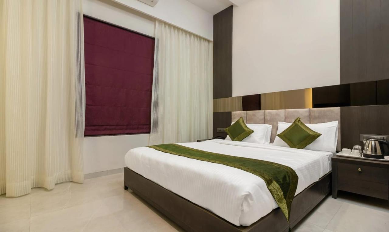 Hotel Oyster Suite Andheri West مومباي المظهر الخارجي الصورة